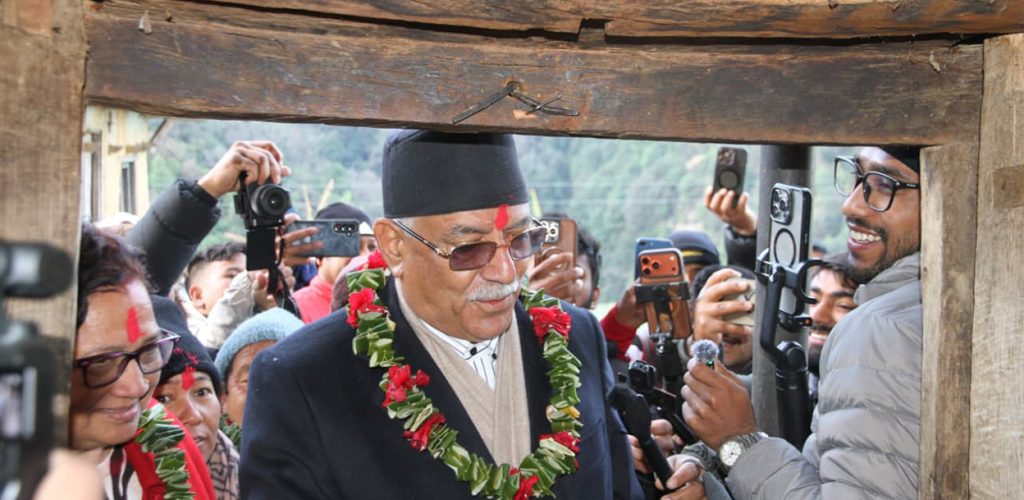 सीता र प्रकाशसँगै बसेको कोठा पुग्दा भक्कानिए प्रचण्ड